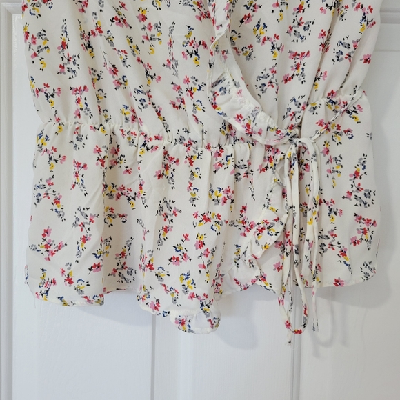 Women's T-shirt with Sleeve - Picture 4 of 10